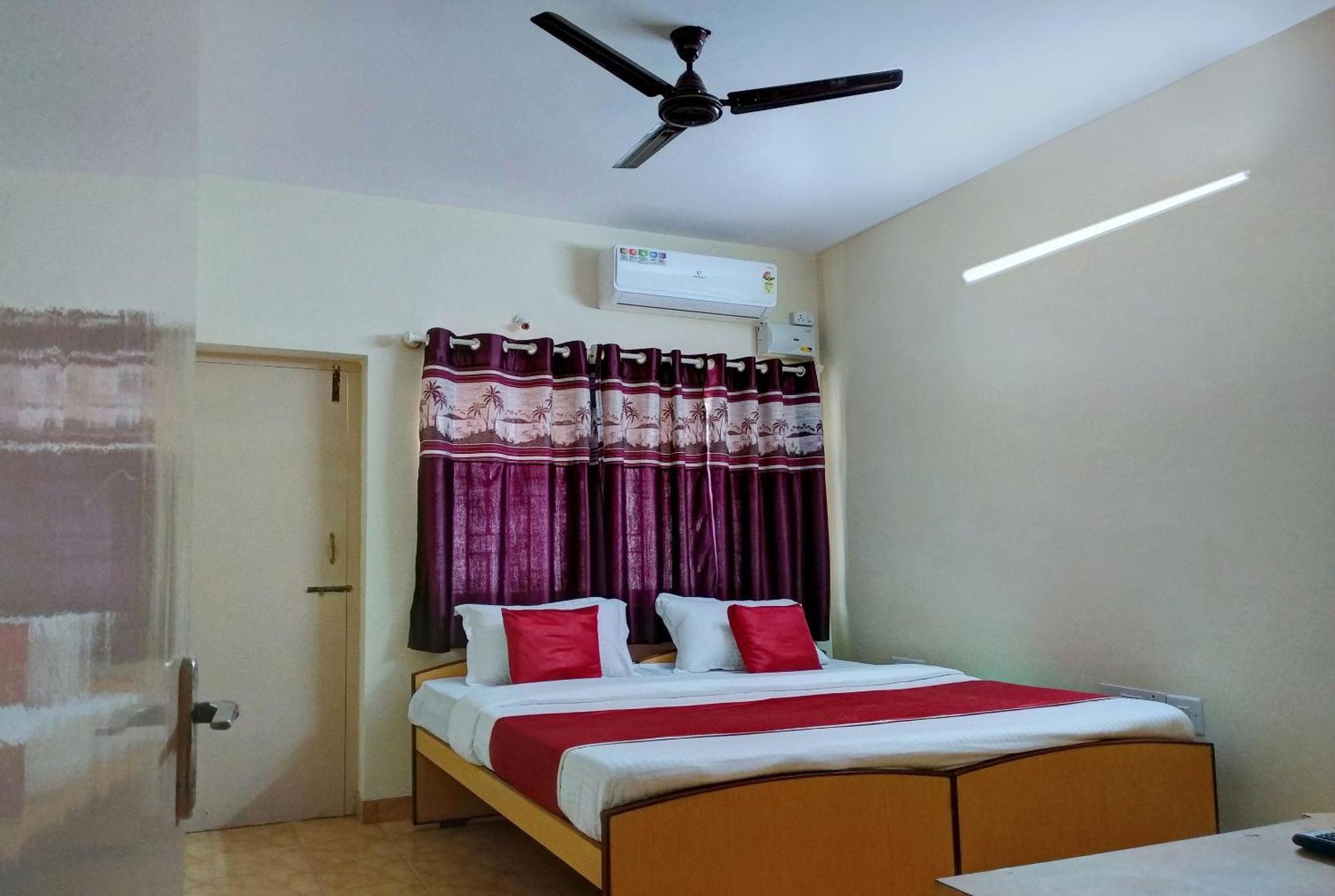 Super Hotel O Shree Mookambika Guest House Near Sri Someshwara Swami Temple Bangalore Eksteriør bilde